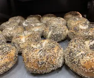 “Everything” u’d want in a bagel